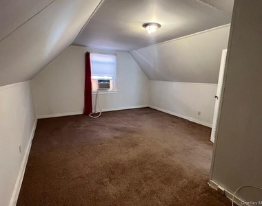 7608 269th Street - Photo Thumbnail 9