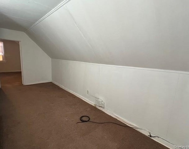 7608 269th Street - Photo Thumbnail 7