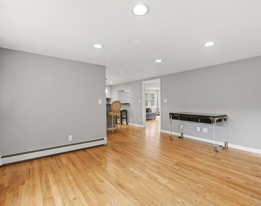5 Adair Road - Photo Thumbnail 8
