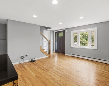 5 Adair Road - Photo Thumbnail 9