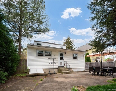 16 W Maltbie Avenue - Photo Thumbnail 21