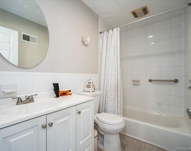 16 W Maltbie Avenue - Photo Thumbnail 11