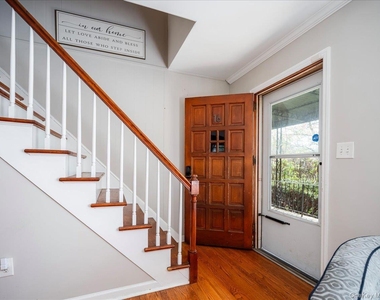 16 W Maltbie Avenue - Photo Thumbnail 2