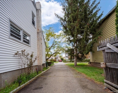 16 W Maltbie Avenue - Photo Thumbnail 19