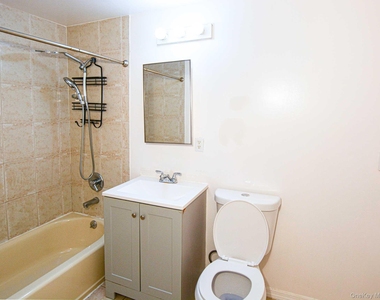 253-27 85 Road - Photo Thumbnail 7