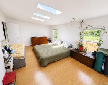 2 Broadway Avenue - Photo Thumbnail 24