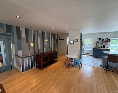 2 Broadway Avenue - Photo Thumbnail 16
