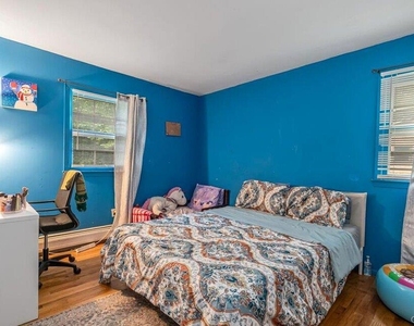 95 Hillside Avenue - Photo Thumbnail 12