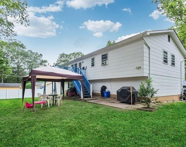95 Hillside Avenue - Photo Thumbnail 18