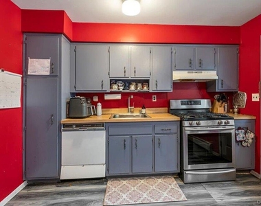 95 Hillside Avenue - Photo Thumbnail 8