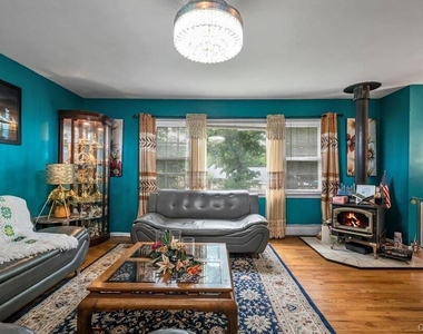 95 Hillside Avenue - Photo Thumbnail 3