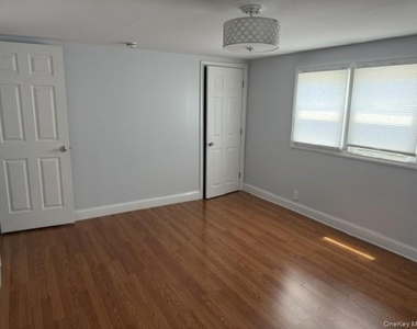 17 Mott Street - Photo Thumbnail 19