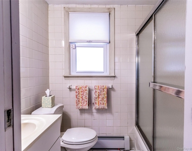 17 Mott Street - Photo Thumbnail 14