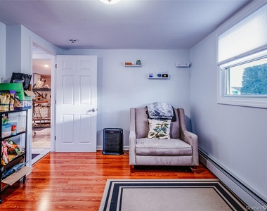 17 Mott Street - Photo Thumbnail 12