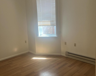 150 4th Street - Photo Thumbnail 6