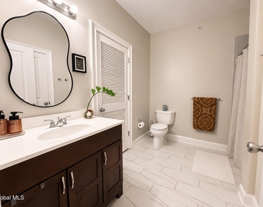 289 Jefferson Street - Photo Thumbnail 6