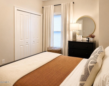 289 Jefferson Street - Photo Thumbnail 9