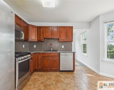 2602 Cypress Lane - Photo Thumbnail 10