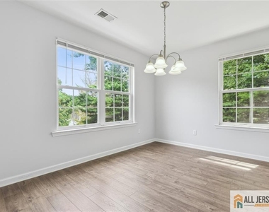 2602 Cypress Lane - Photo Thumbnail 15