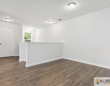 2602 Cypress Lane - Photo Thumbnail 9