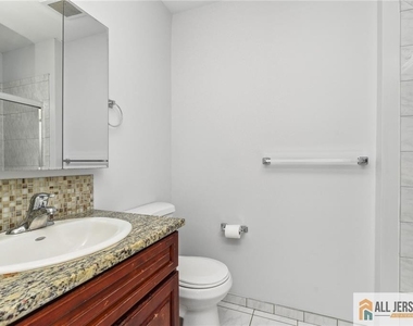 2602 Cypress Lane - Photo Thumbnail 2