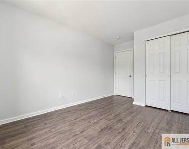 2602 Cypress Lane - Photo Thumbnail 20
