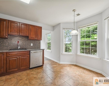 2602 Cypress Lane - Photo Thumbnail 14