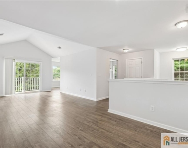 2602 Cypress Lane - Photo Thumbnail 8