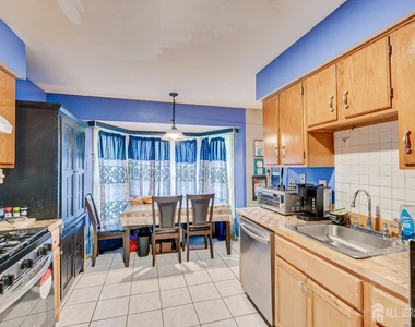 7 Buttonwood Drive - Photo Thumbnail 10