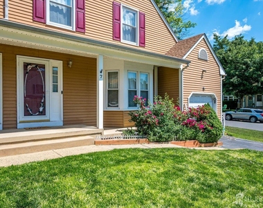 7 Buttonwood Drive - Photo Thumbnail 2