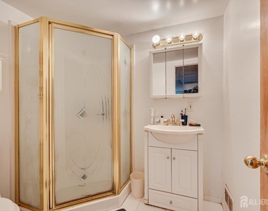 7 Buttonwood Drive - Photo Thumbnail 28