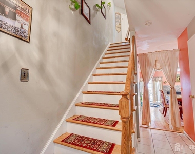 7 Buttonwood Drive - Photo Thumbnail 15