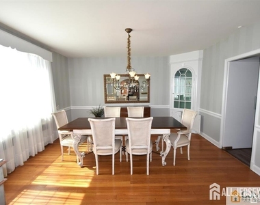 195 New York Avenue - Photo Thumbnail 8