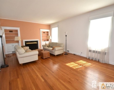 195 New York Avenue - Photo Thumbnail 7