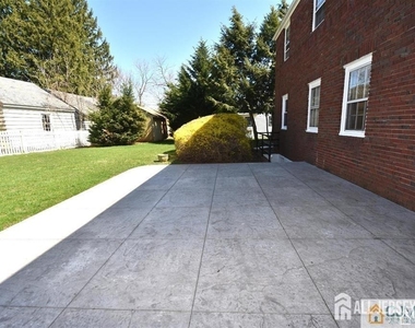 195 New York Avenue - Photo Thumbnail 30