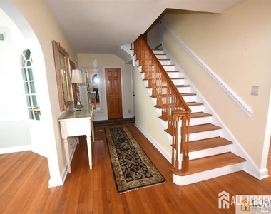 195 New York Avenue - Photo Thumbnail 4