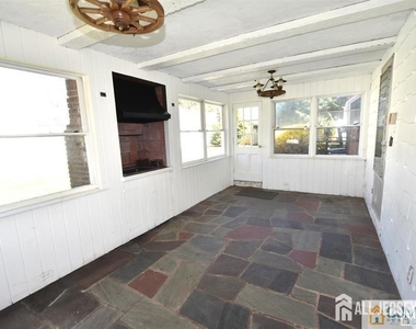 195 New York Avenue - Photo Thumbnail 25