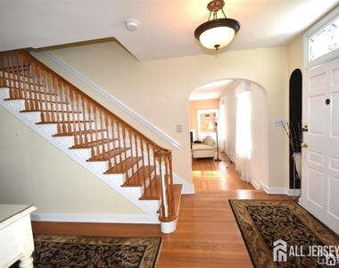195 New York Avenue - Photo Thumbnail 3