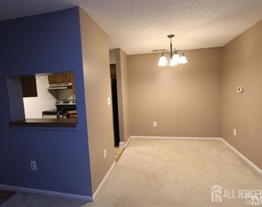 1508 Ravens Crest Drive - Photo Thumbnail 7