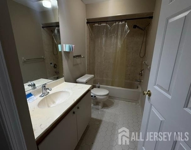 93 Longfield Court - Photo Thumbnail 4