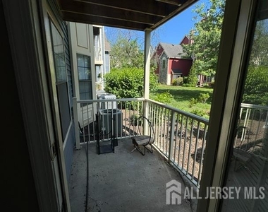 93 Longfield Court - Photo Thumbnail 6