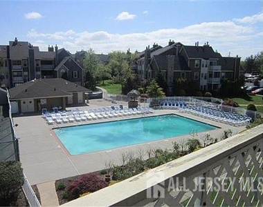 93 Longfield Court - Photo Thumbnail 8