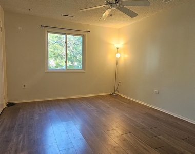 2307 Aspen Drive - Photo Thumbnail 7