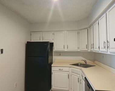 2307 Aspen Drive - Photo Thumbnail 16