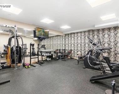 801 Bergen Street - Photo Thumbnail 4