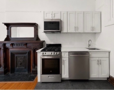 533 Washington Avenue - Photo Thumbnail 1