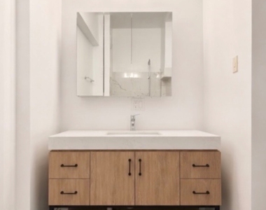 533 Washington Avenue - Photo Thumbnail 7