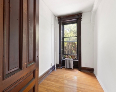533 Washington Avenue - Photo Thumbnail 5