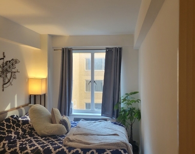 40 Central Park S - Photo Thumbnail 4