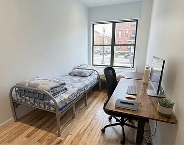 5718 3rd Avenue - Photo Thumbnail 3